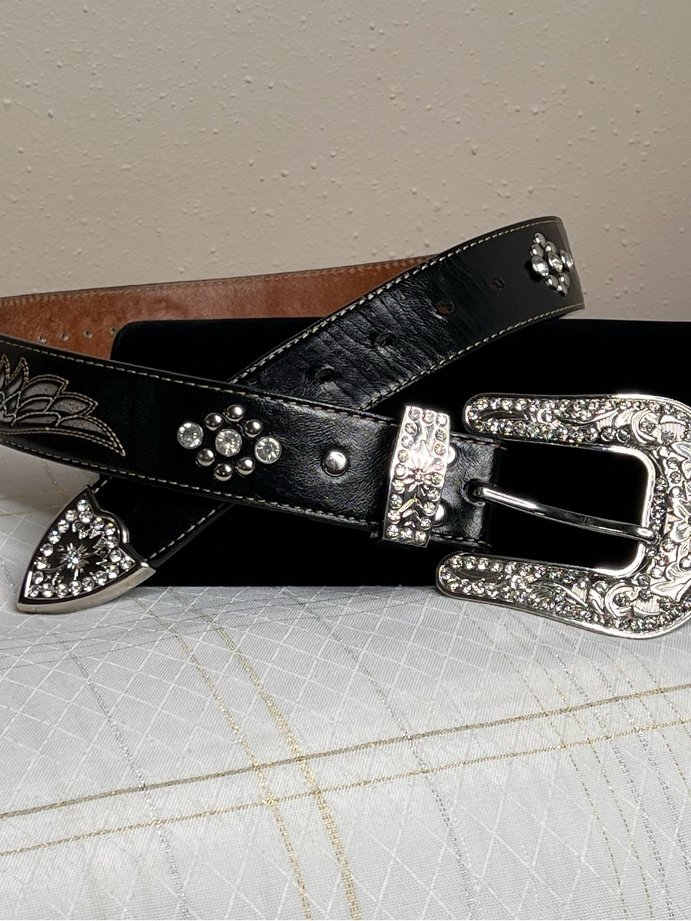 Nocona Cowgirl Belt Silver Buckle & Rhinestone Genuine Leather Tan Embroidery S